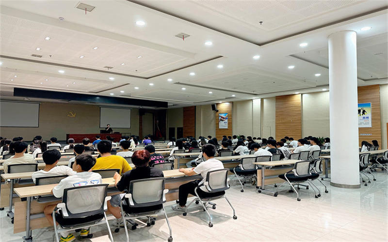 �ι�У�����